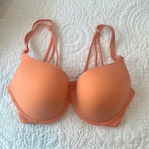 PINk Victoria’s Secret padded bra 34DD peach color with pink lining